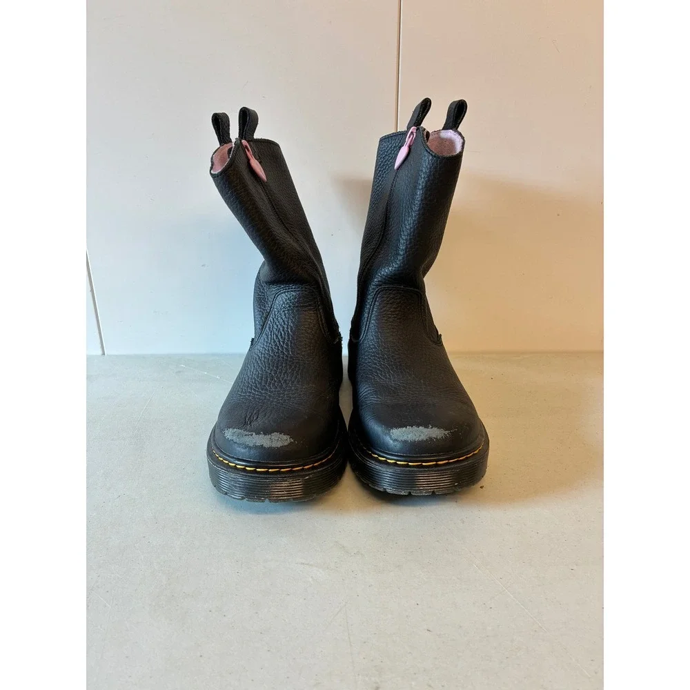 Dr. Martens Kids Bex Heart P-O Boot J Black Leather Pink Hearts Size 3 US 2 UK
